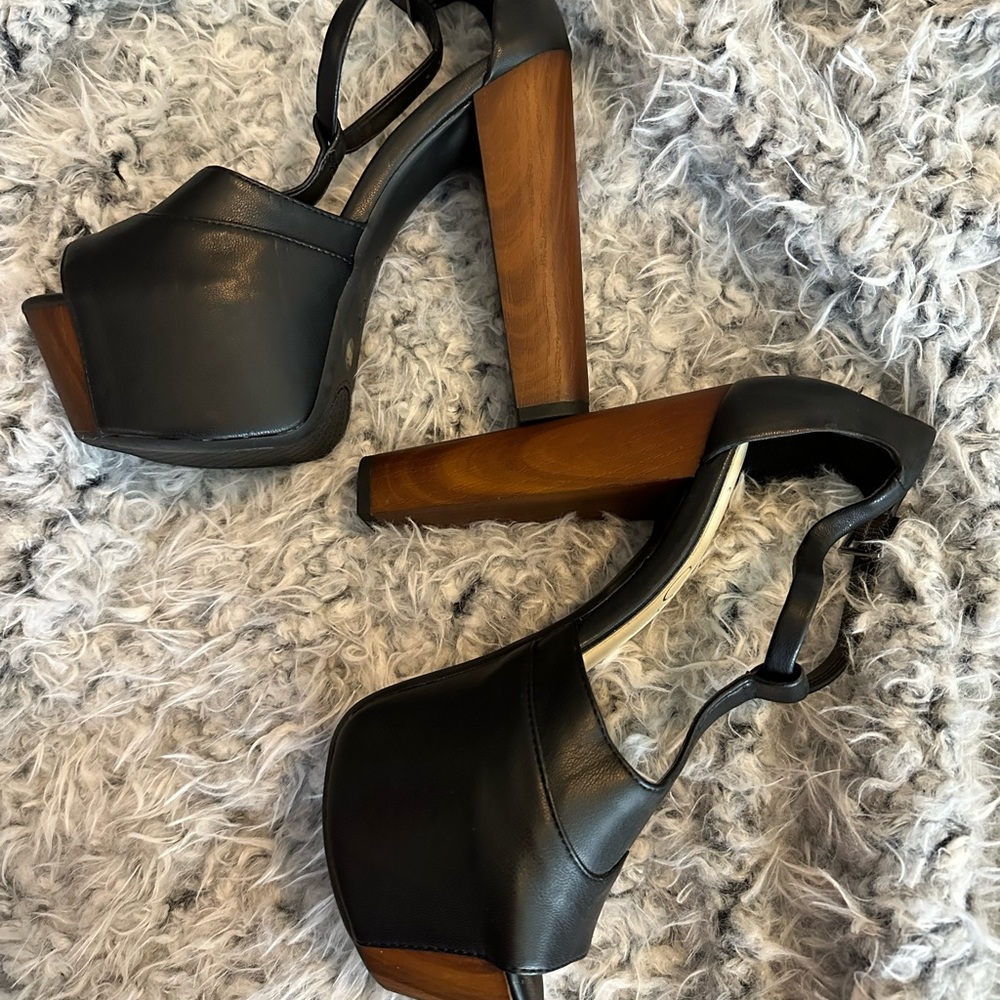 NWOB Jessica Simpson Dany Platform Size 6